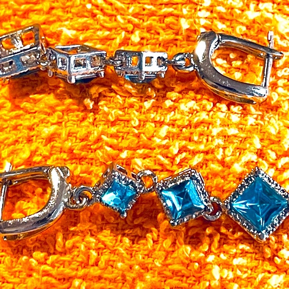 Blue topaz earrings sterling silver - Picture 4 of 9